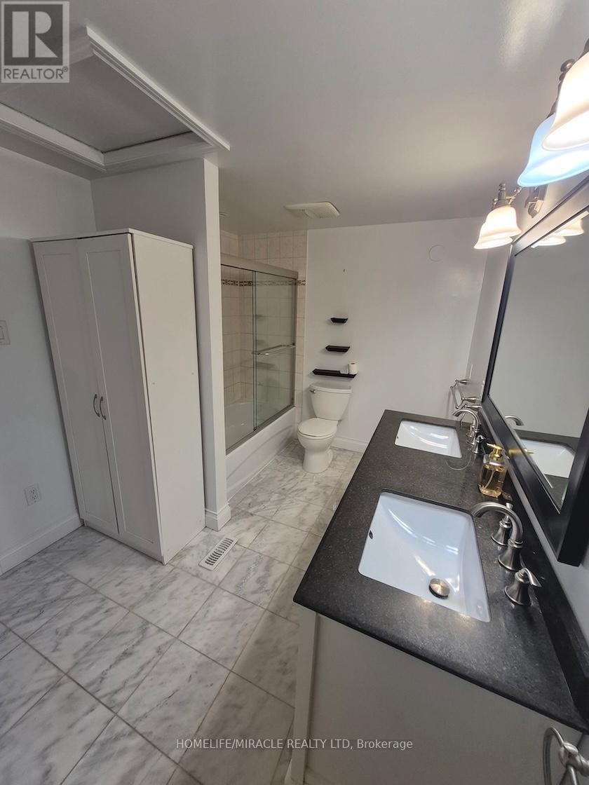 2064 Millway Gate, Mississauga, ON - Indoor