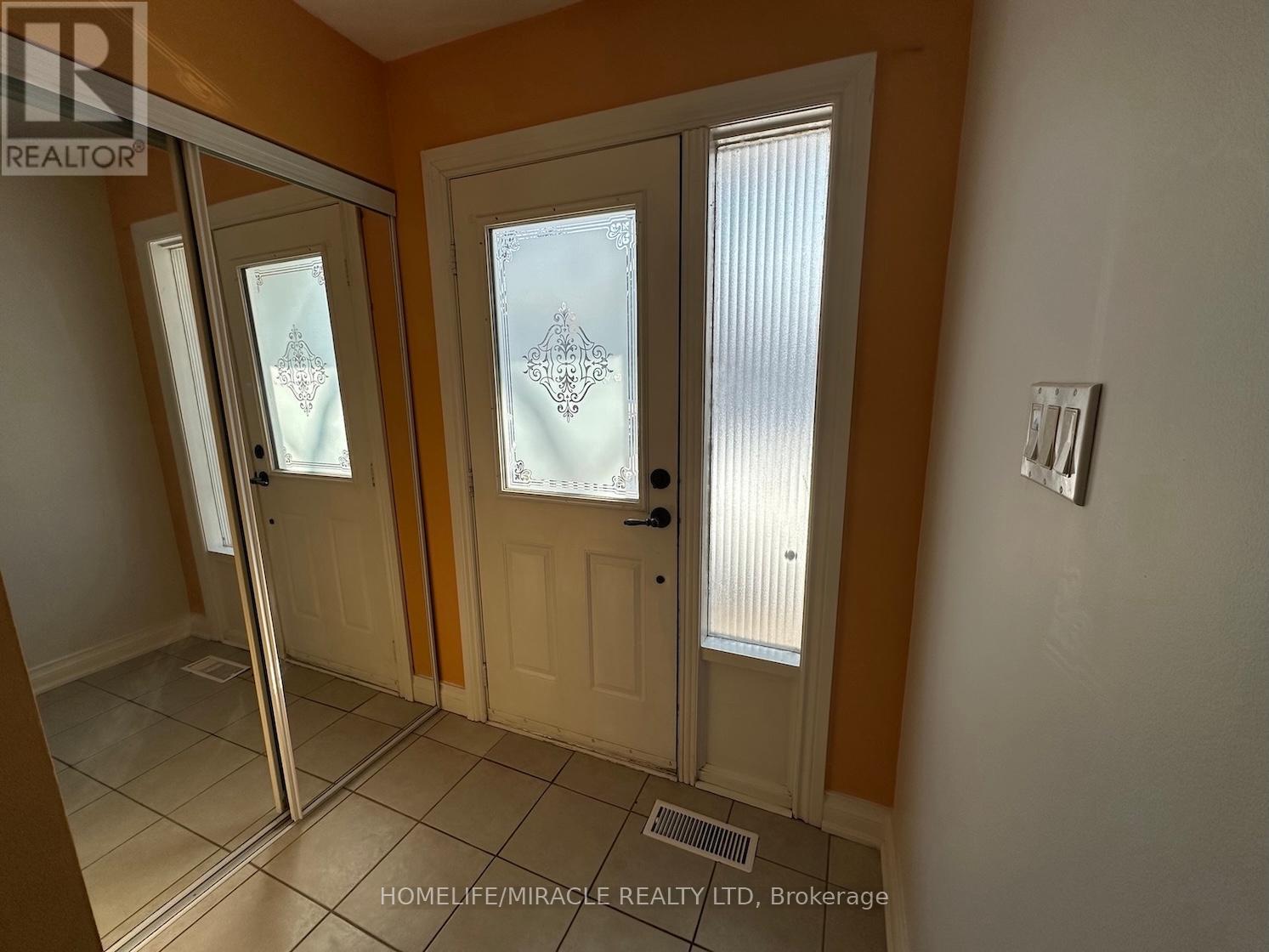 2064 Millway Gate, Mississauga, ON - Indoor Photo Showing Other Room