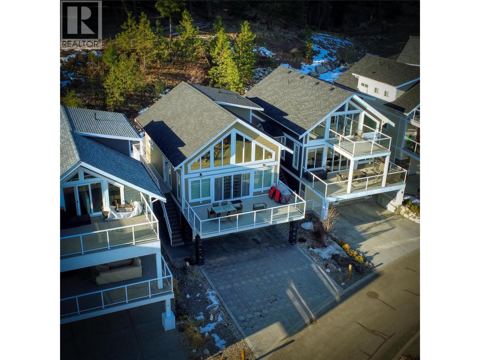6742 Marbella Loop Unit# 302, Kelowna, BC - Outdoor