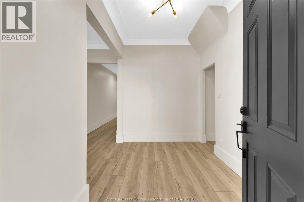 785 Hall #Main, Windsor, ON - Indoor Photo Showing Other Room