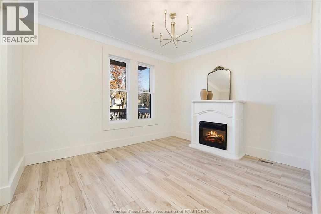 785 Hall #Main, Windsor, ON - Indoor With Fireplace
