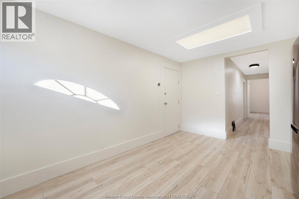 785 Hall #Main, Windsor, ON - Indoor Photo Showing Other Room
