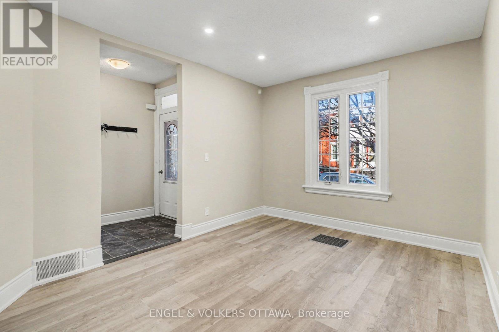 176 Arlington Avenue, Ottawa, ON - Indoor Photo Showing Other Room