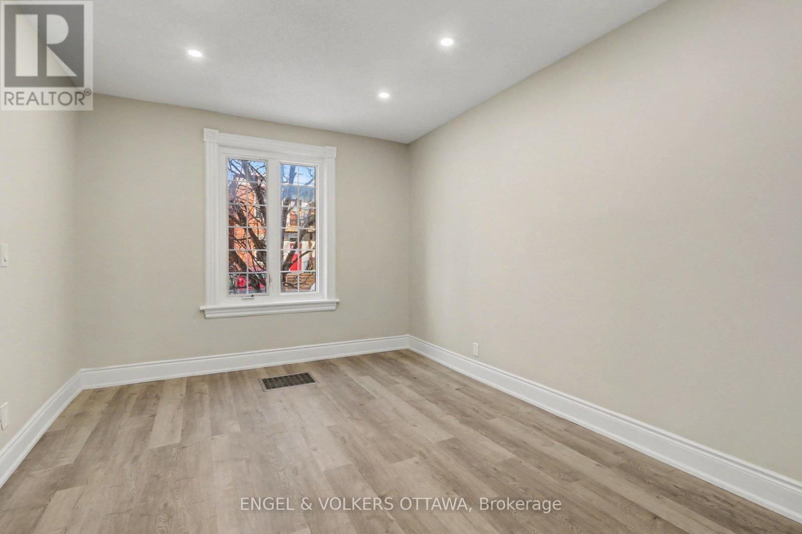 176 Arlington Avenue, Ottawa, ON - Indoor Photo Showing Other Room