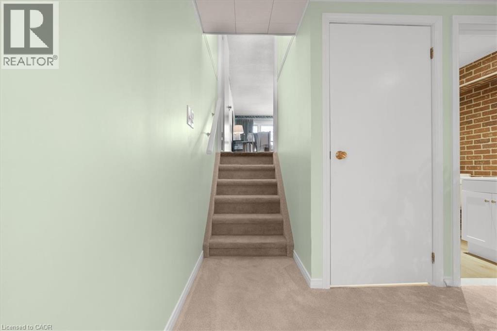 126 Garden Crescent, Hamilton, ON - Indoor Photo Showing Other Room