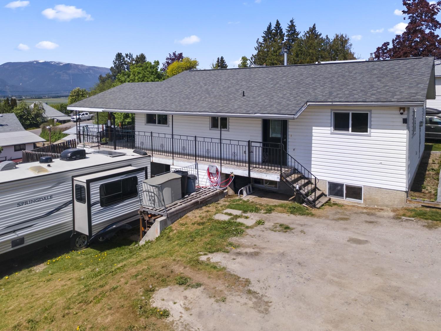 231 9Th Avenue, Creston, BC - Outdoor With Deck Patio Veranda