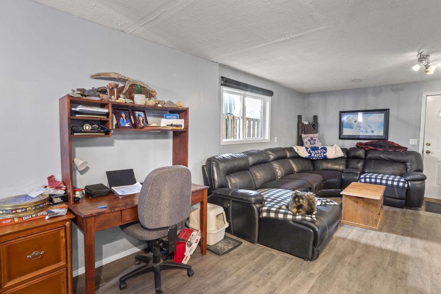 231 9Th Avenue, Creston, BC - Indoor
