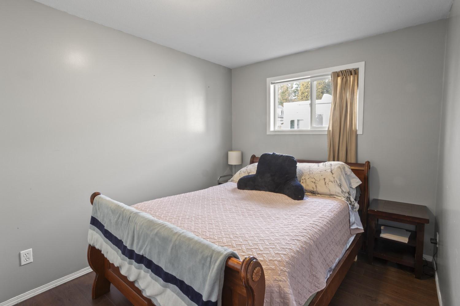 231 9Th Avenue, Creston, BC - Indoor Photo Showing Bedroom