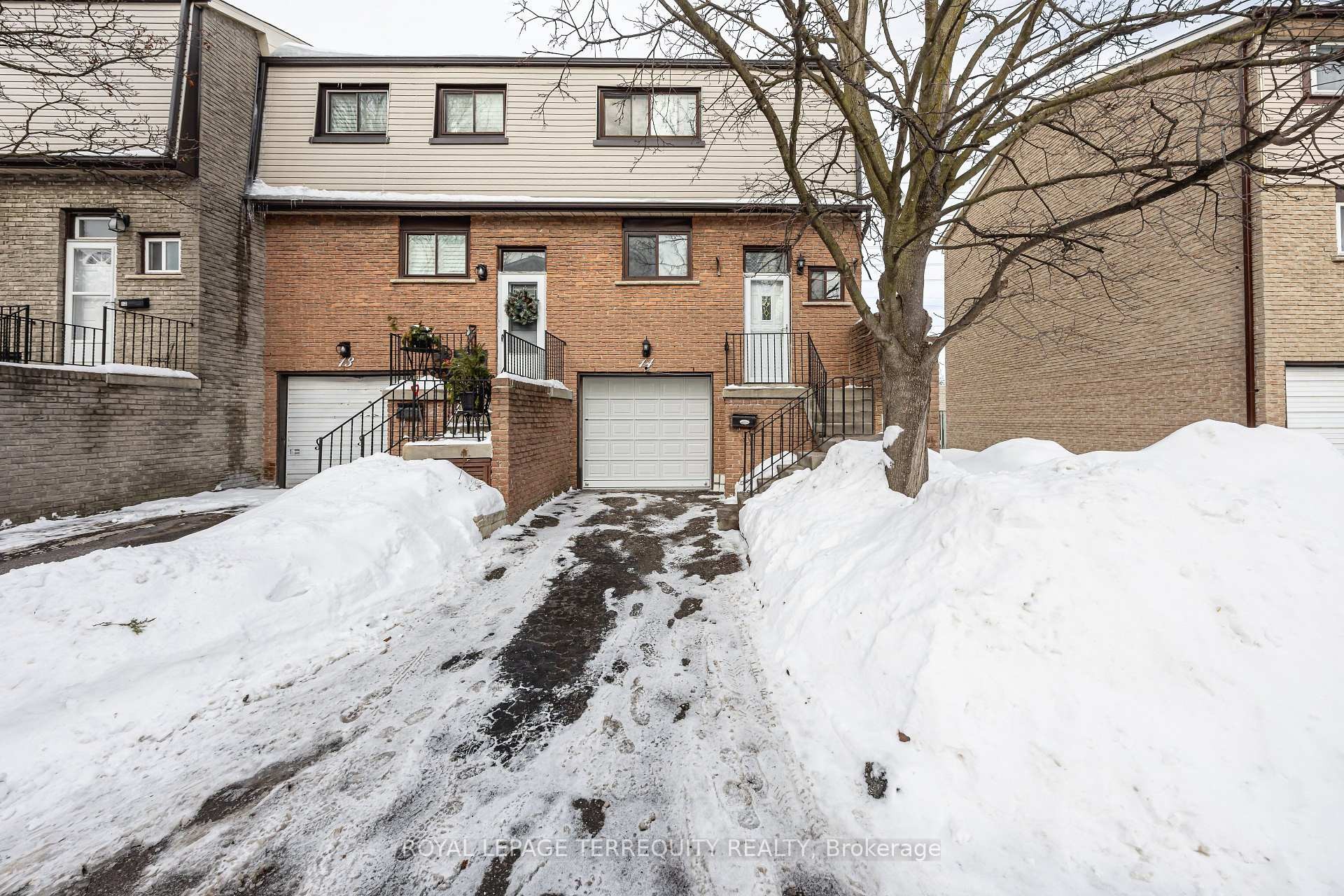 14-1945 Denmar Road, Pickering, ON - Outdoor