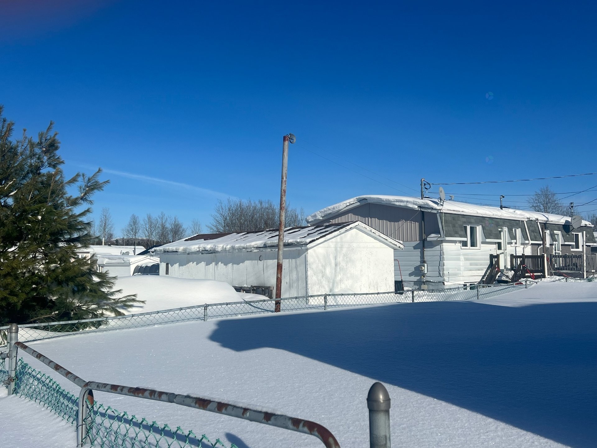 Back of Structure - 40 2E Rue, Chapais, QC - Outdoor