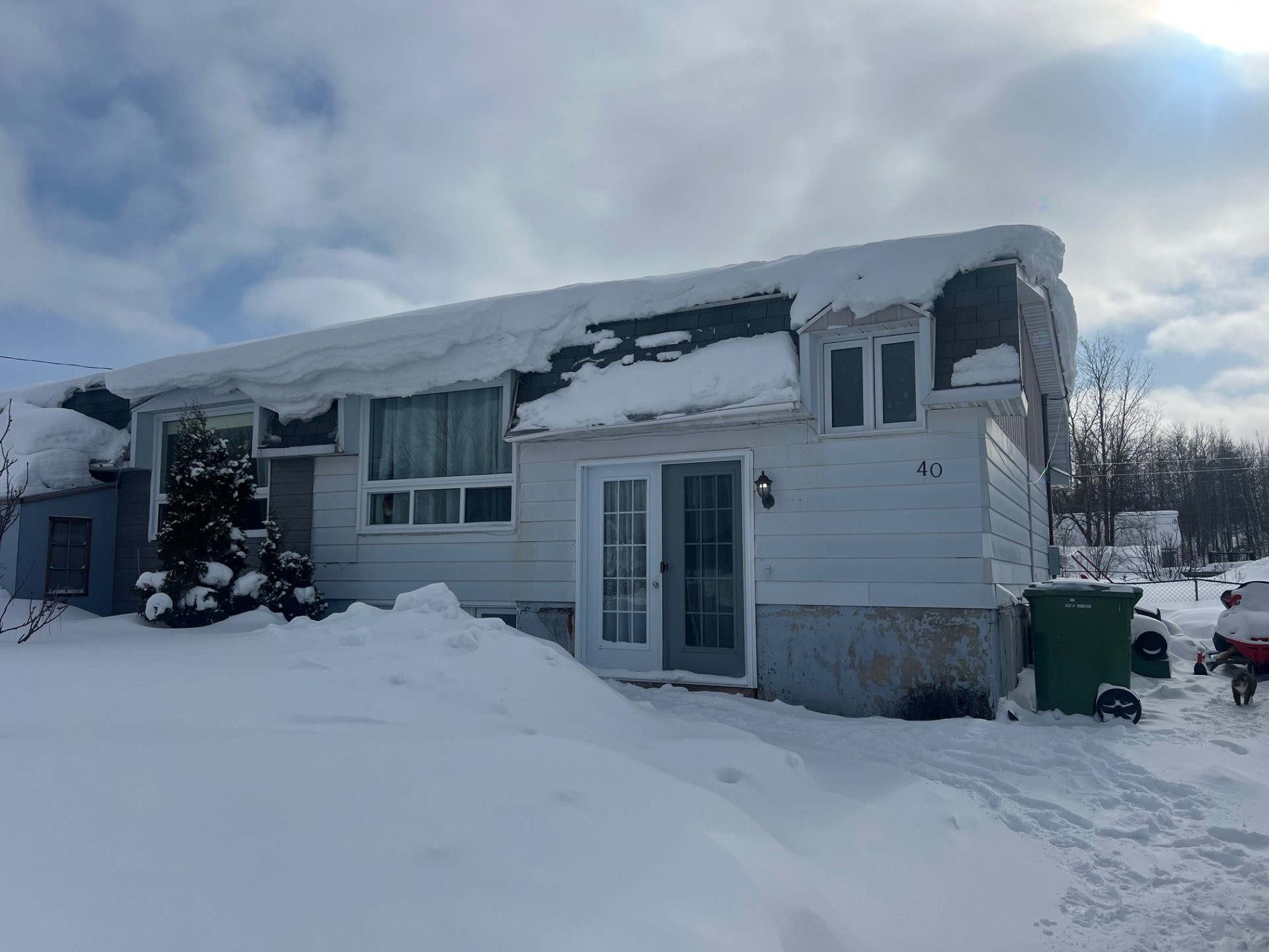 Front of Structure - 40 2E Rue, Chapais, QC - Outdoor
