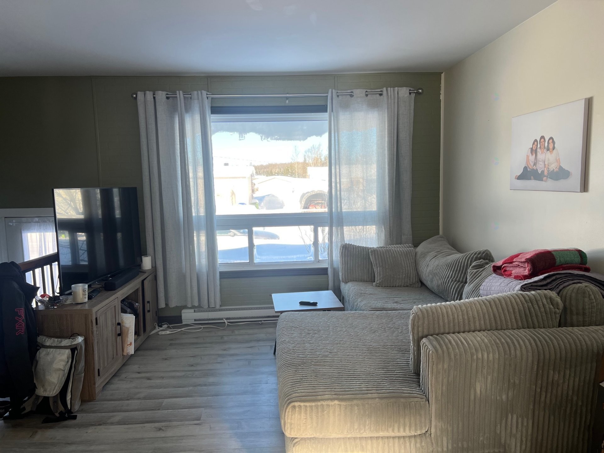 Living Room - 40 2E Rue, Chapais, QC - Indoor