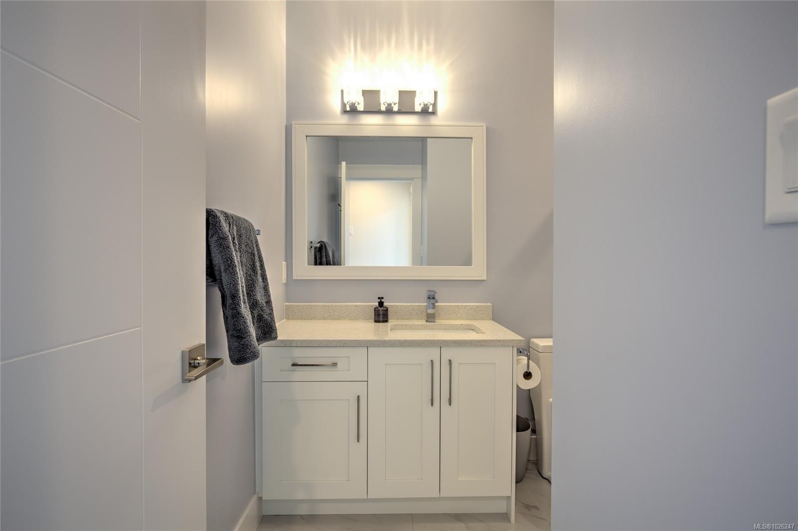 1218 Viewtop Rd, Duncan, BC