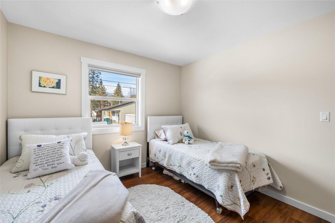 966 313Th Drive, Kimberley, BC - Indoor Photo Showing Bedroom