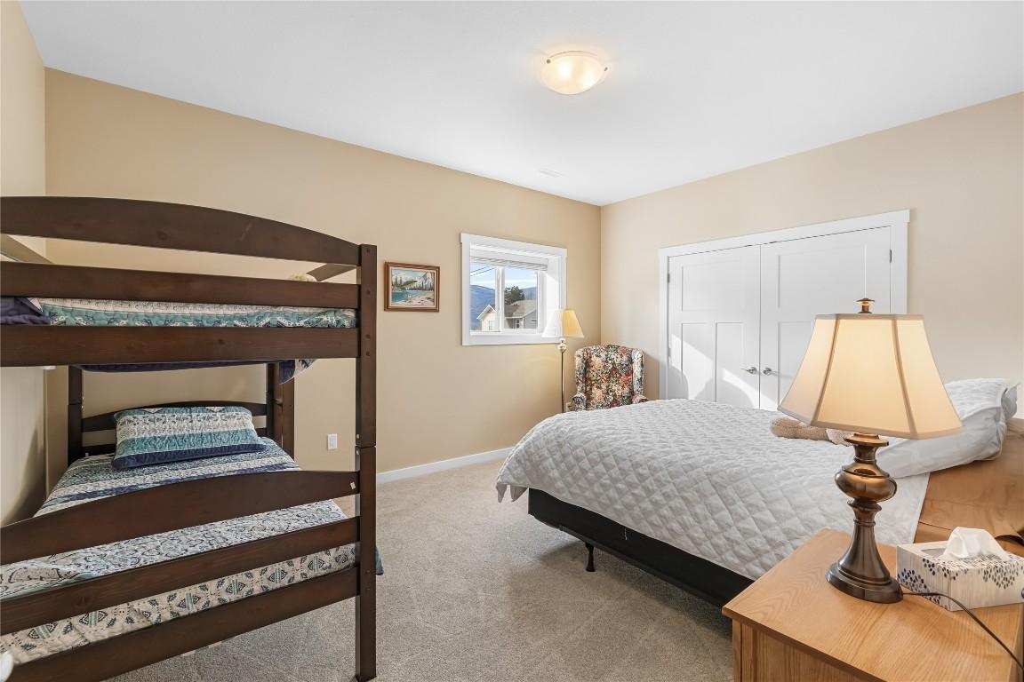 966 313Th Drive, Kimberley, BC - Indoor Photo Showing Bedroom