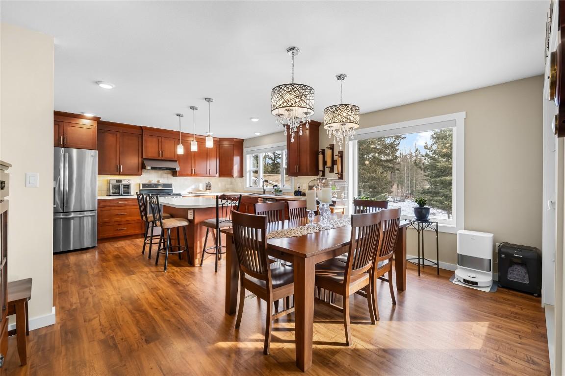 966 313Th Drive, Kimberley, BC - Indoor Photo Showing Dining Room