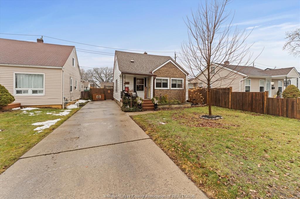 1845 Central, Windsor, ON