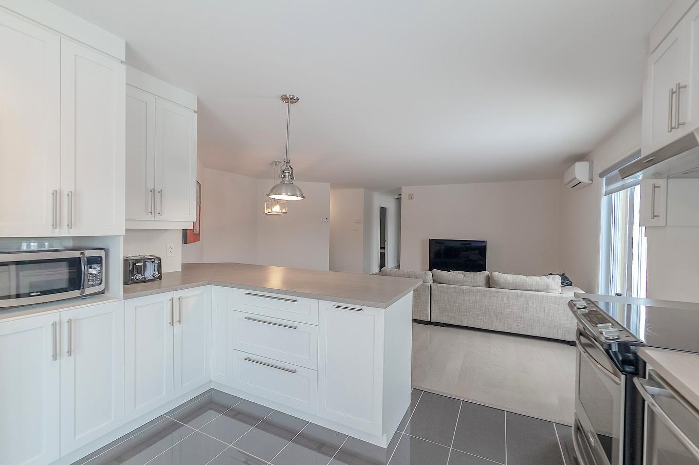 Cuisine - 3-6100 Rue De Lusa, Brossard, QC - Indoor Photo Showing Kitchen