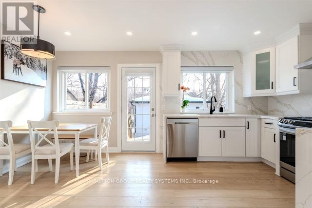 Eat-In-Kitchen - 2280 Wiseman Court, Mississauga, ON - Indoor