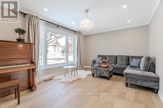 Living Room - 2280 Wiseman Court, Mississauga, ON - Indoor