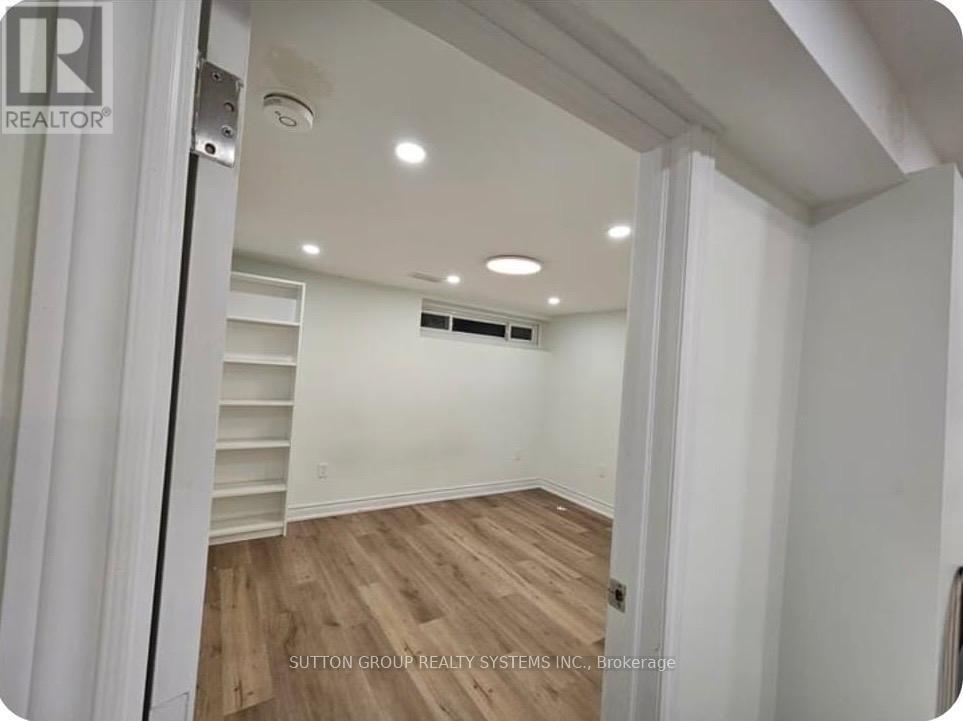 Lower Level - Bedroom - 2280 Wiseman Court, Mississauga, ON - Indoor Photo Showing Other Room