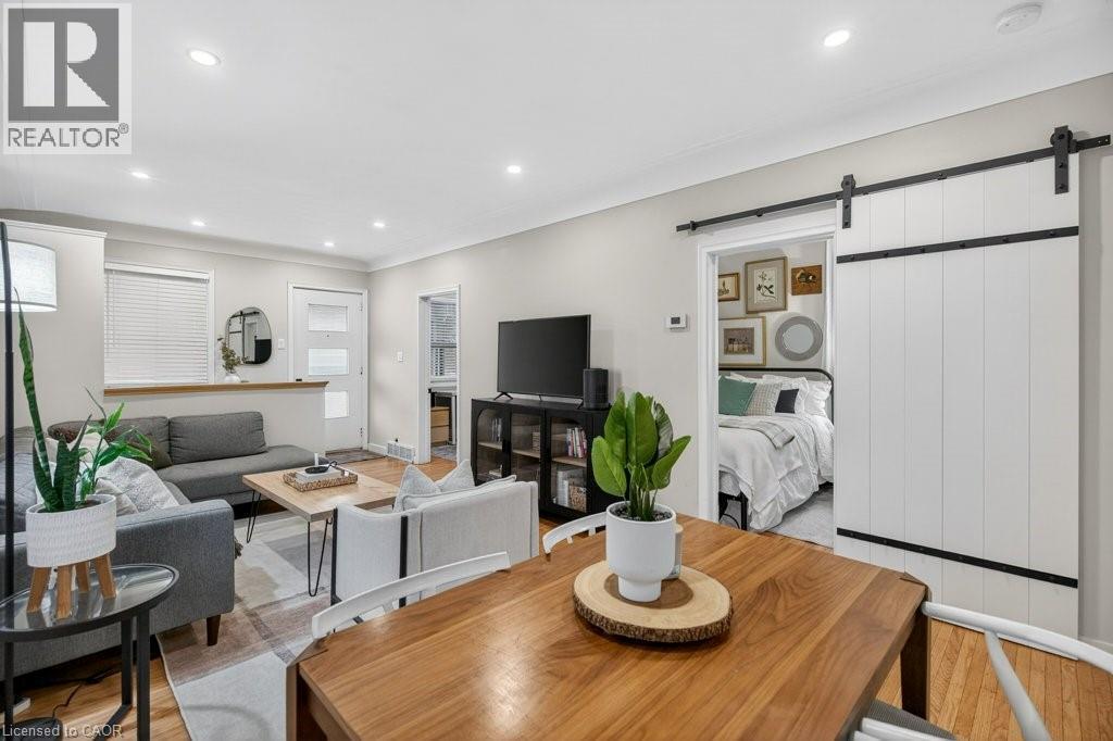 196 Paling Avenue, Hamilton, ON - Indoor