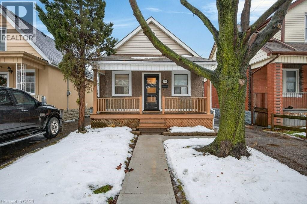 196 Paling Avenue, Hamilton, ON - Outdoor With Deck Patio Veranda