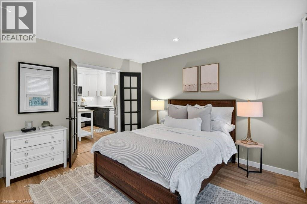 196 Paling Avenue, Hamilton, ON - Indoor Photo Showing Bedroom