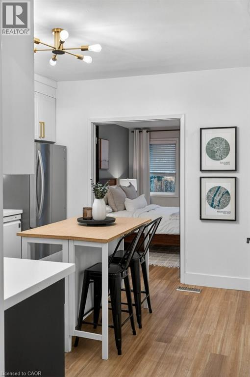 196 Paling Avenue, Hamilton, ON - Indoor Photo Showing Dining Room