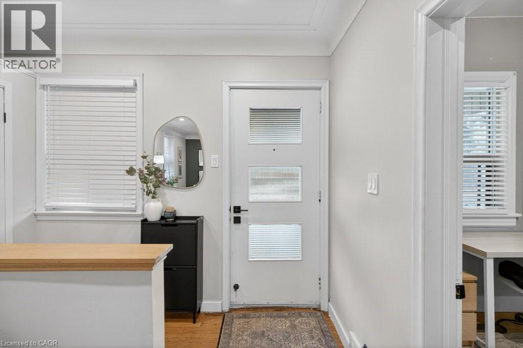 196 Paling Avenue, Hamilton, ON - Indoor Photo Showing Other Room