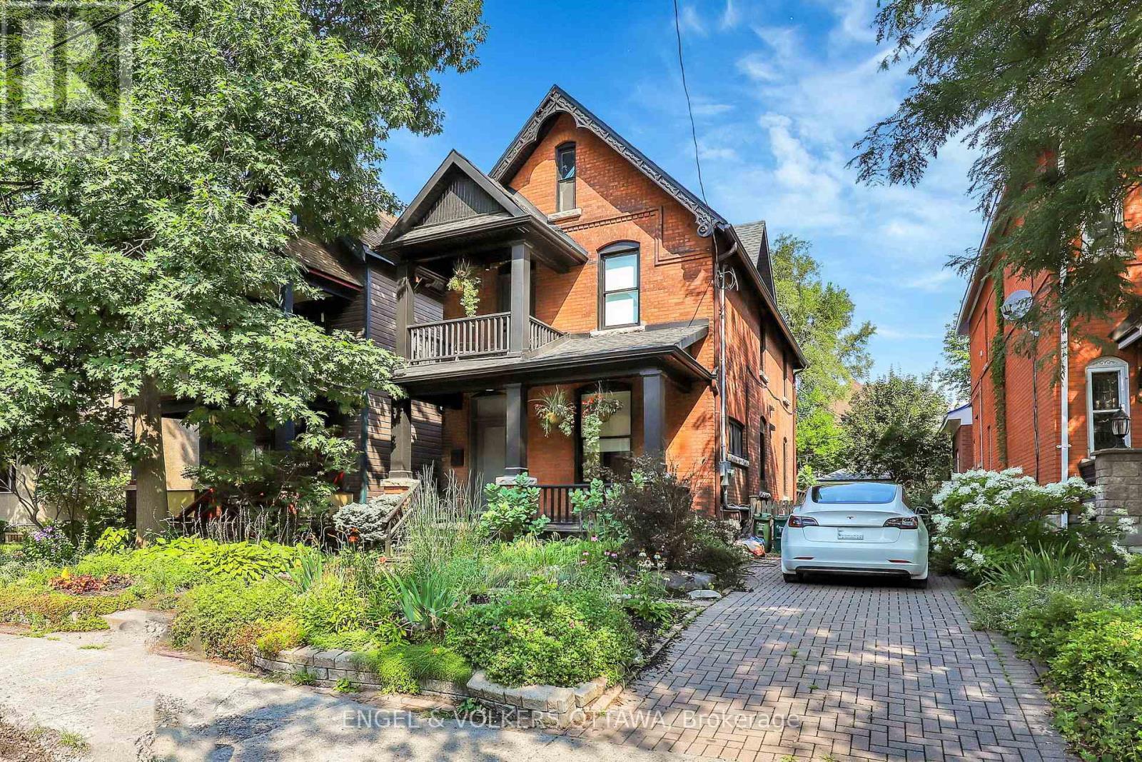 597 Maclaren Street, Ottawa, ON - Outdoor With Deck Patio Veranda