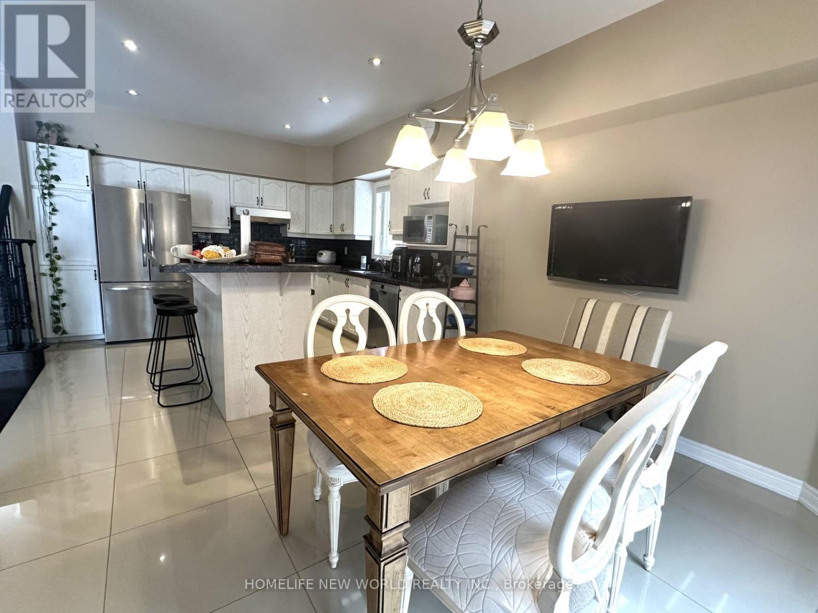 157 Farmstead Road, Richmond Hill, ON - Indoor Photo Showing Dining Room
