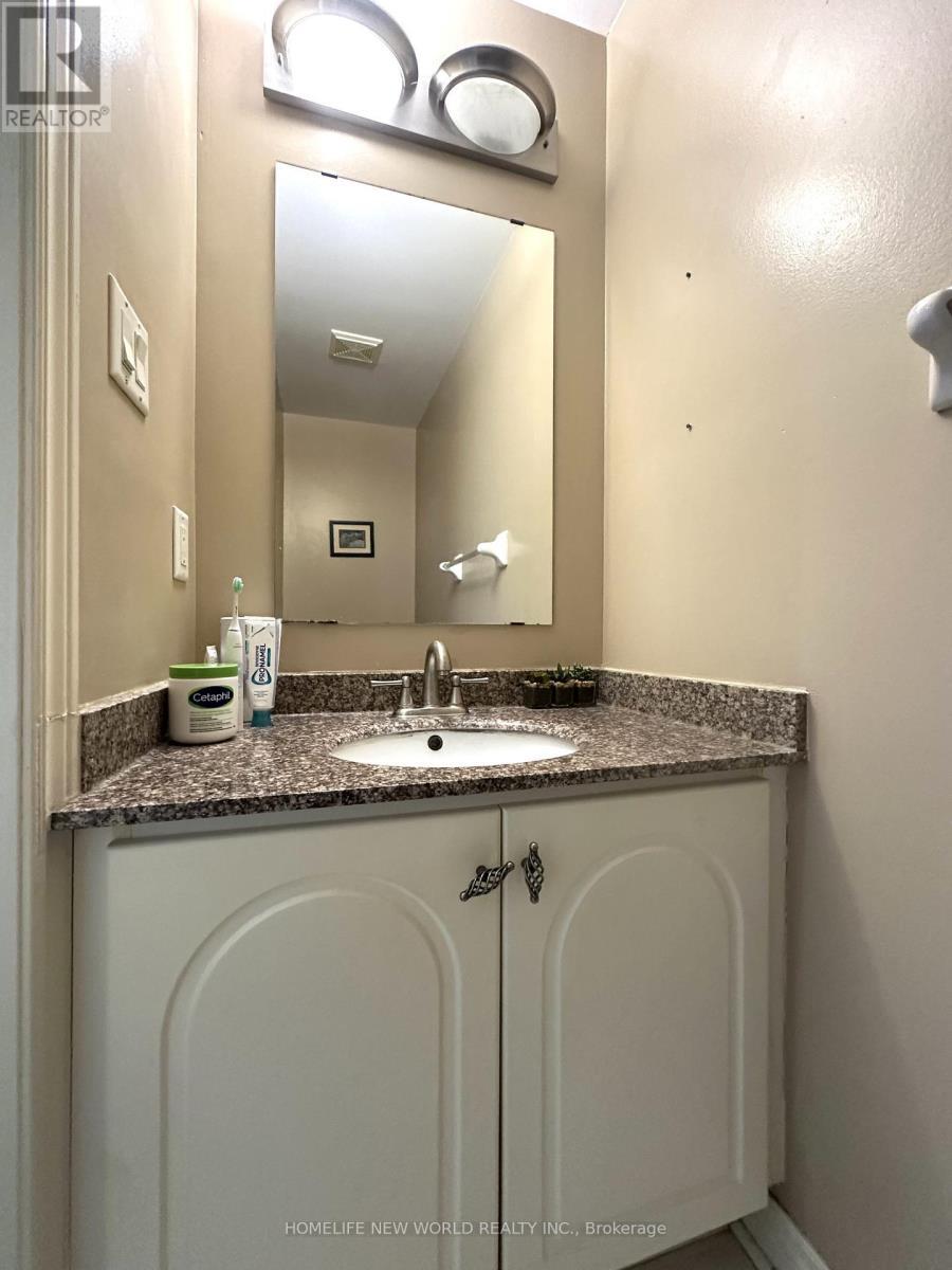 157 Farmstead Road, Richmond Hill, ON - Indoor Photo Showing Bathroom
