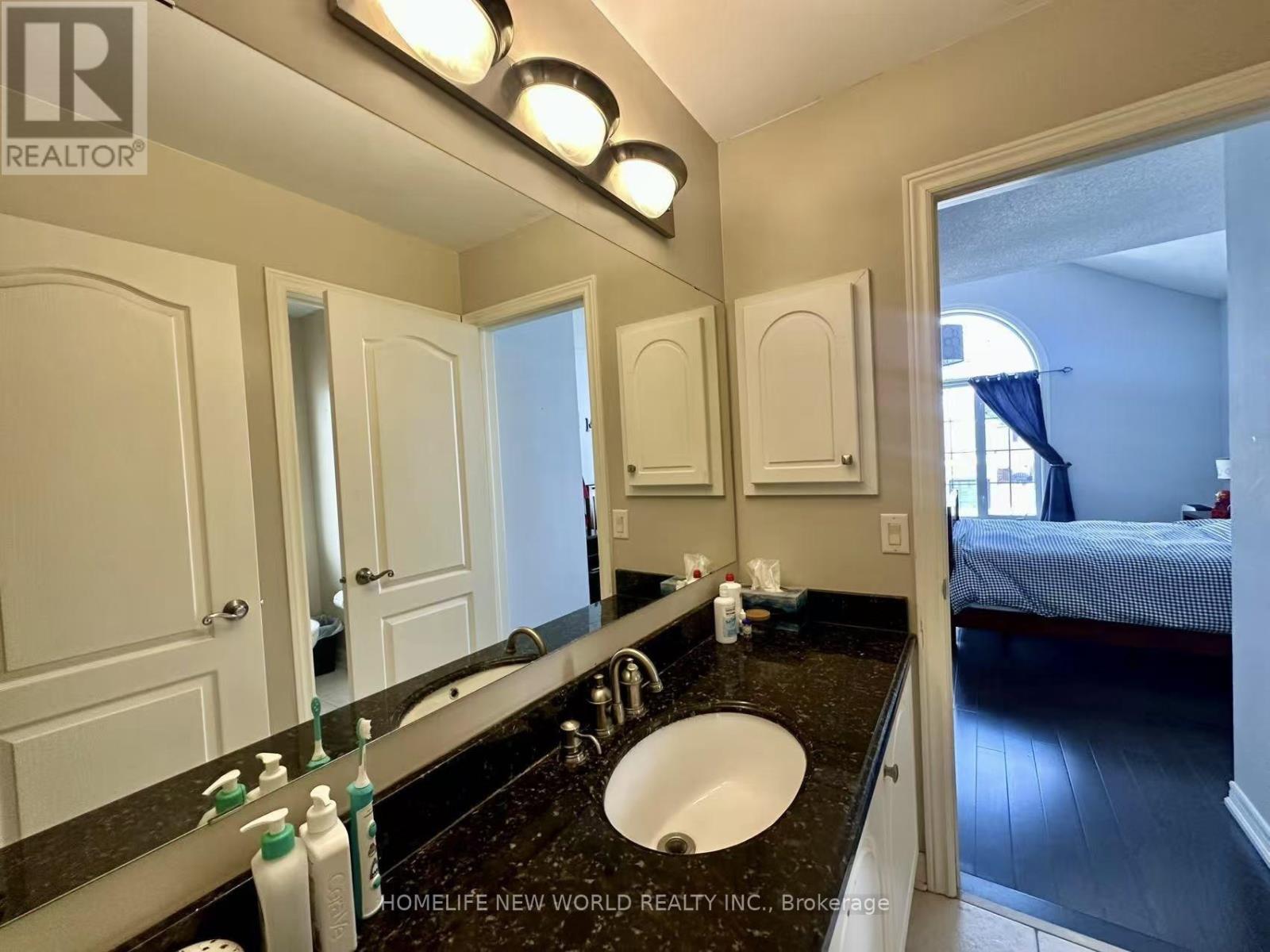 157 Farmstead Road, Richmond Hill, ON - Indoor Photo Showing Bathroom