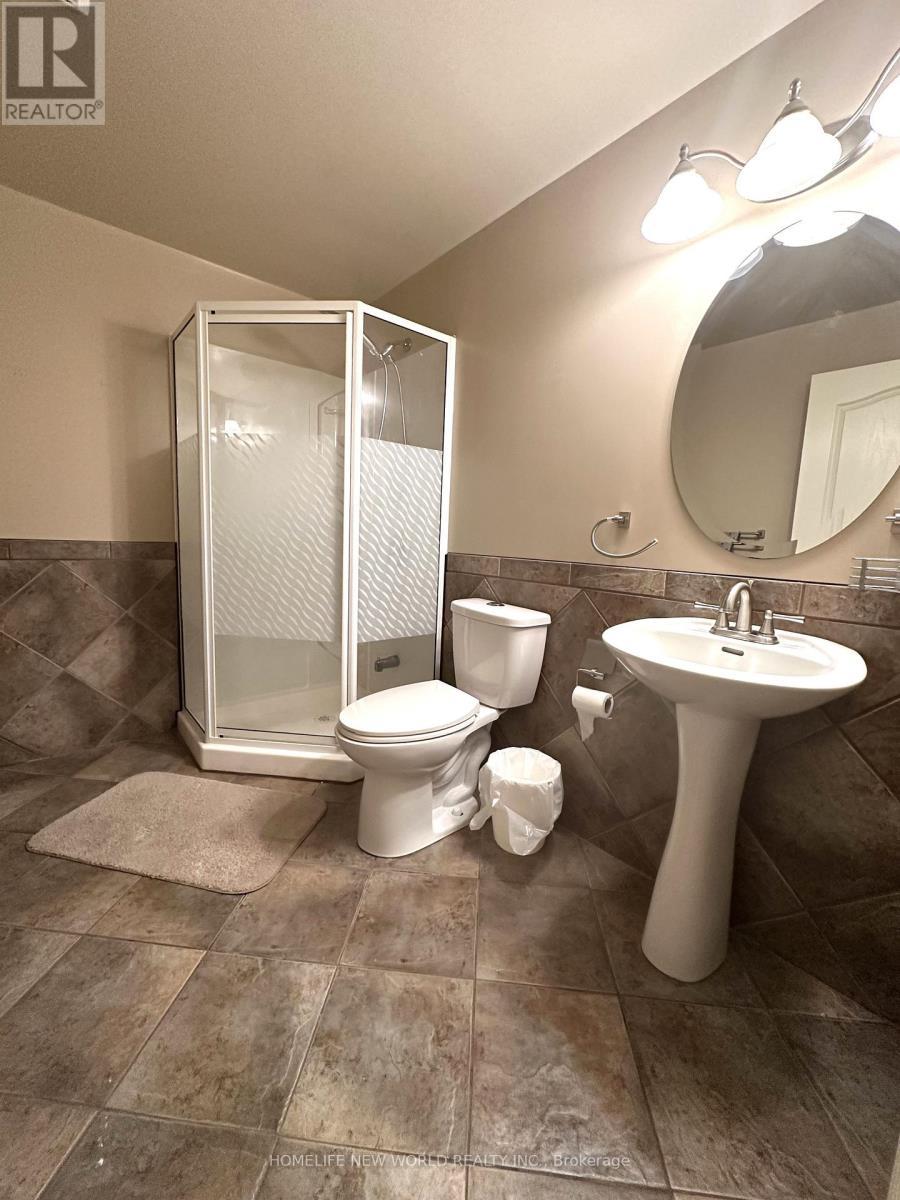 157 Farmstead Road, Richmond Hill, ON - Indoor Photo Showing Bathroom