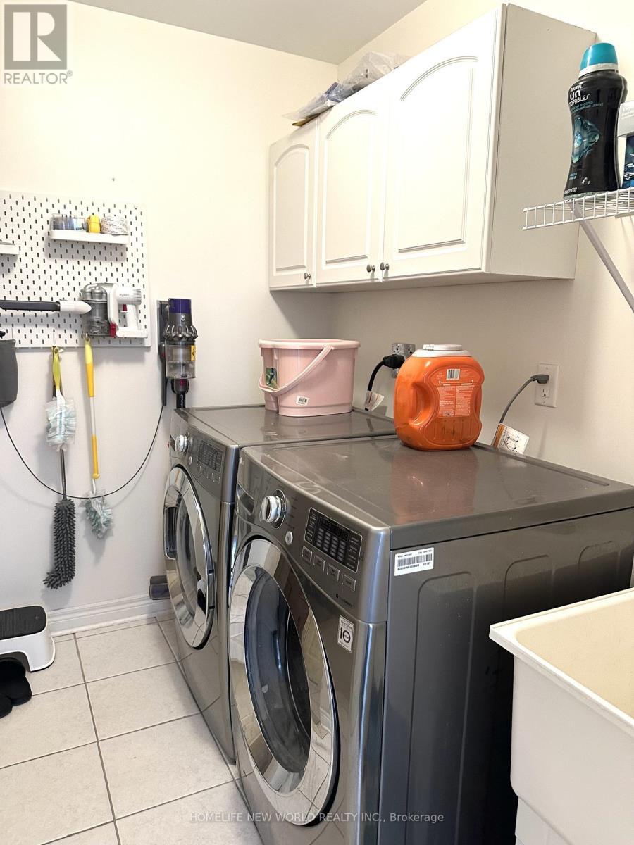 157 Farmstead Road, Richmond Hill, ON - Indoor Photo Showing Laundry Room