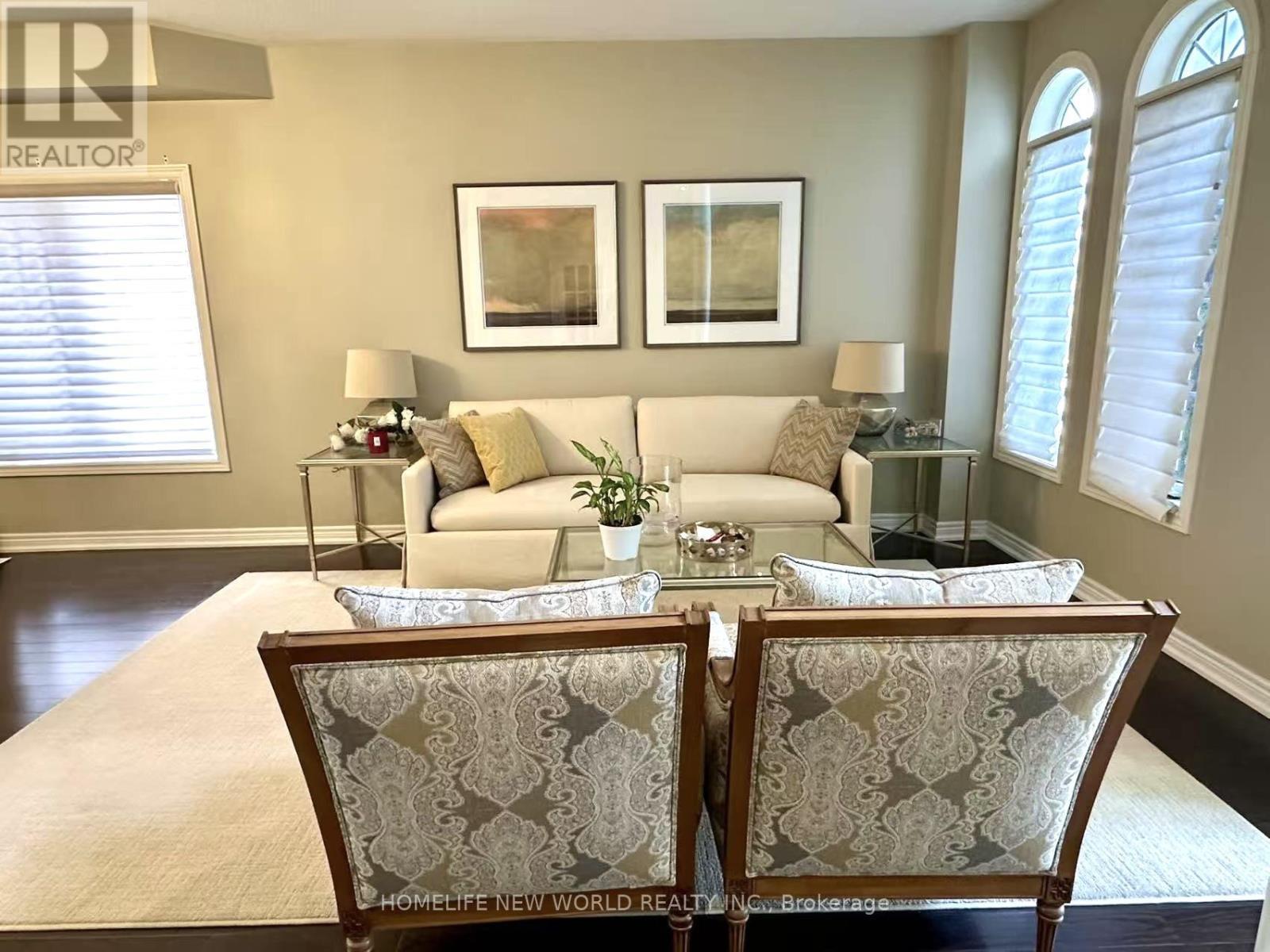 157 Farmstead Road, Richmond Hill, ON - Indoor Photo Showing Living Room