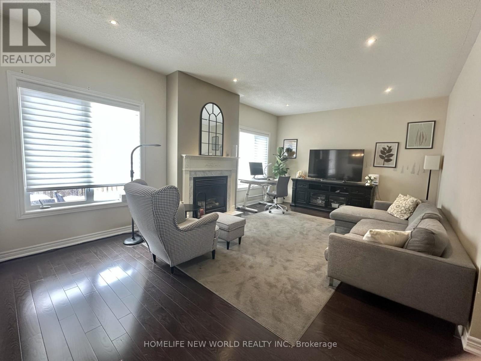 157 Farmstead Road, Richmond Hill, ON - Indoor Photo Showing Living Room With Fireplace
