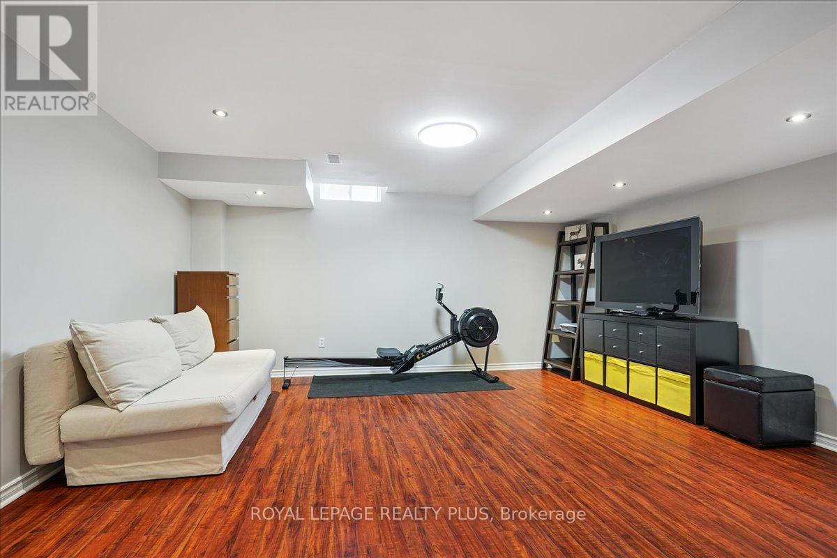 5300 Palmetto Place, Mississauga, ON - Indoor