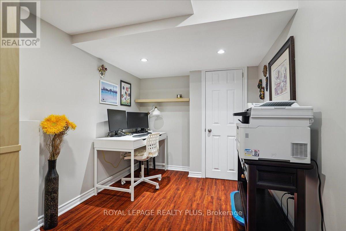 5300 Palmetto Place, Mississauga, ON - Indoor Photo Showing Office