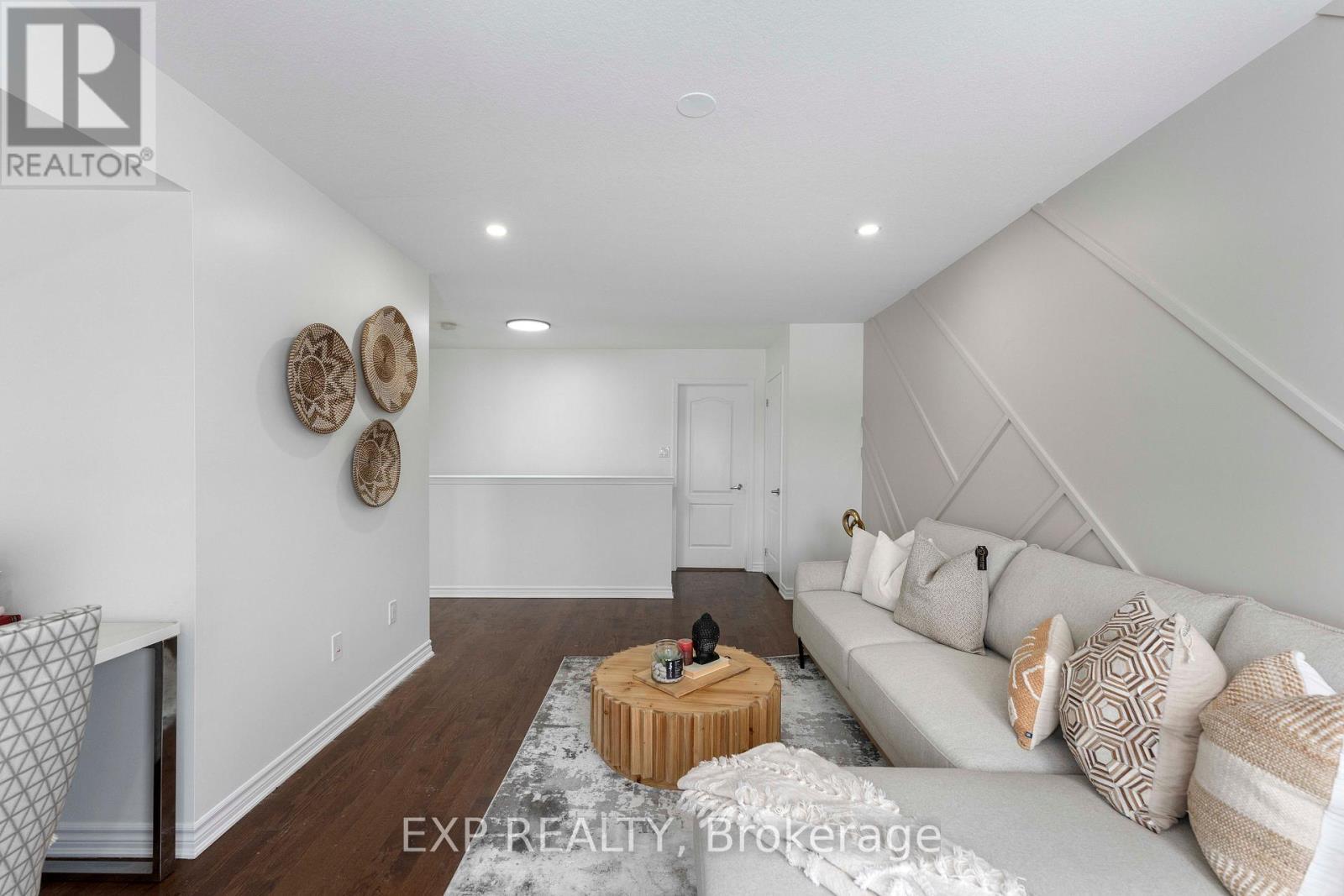 203 Grovehill Crescent, Kitchener, ON - Indoor