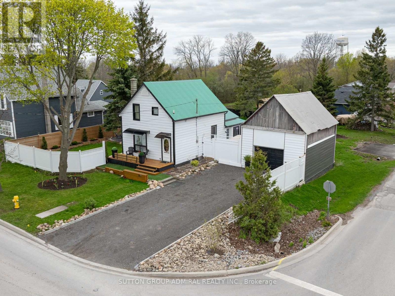 70 Belleville Street, Prince Edward County, ON - Outdoor