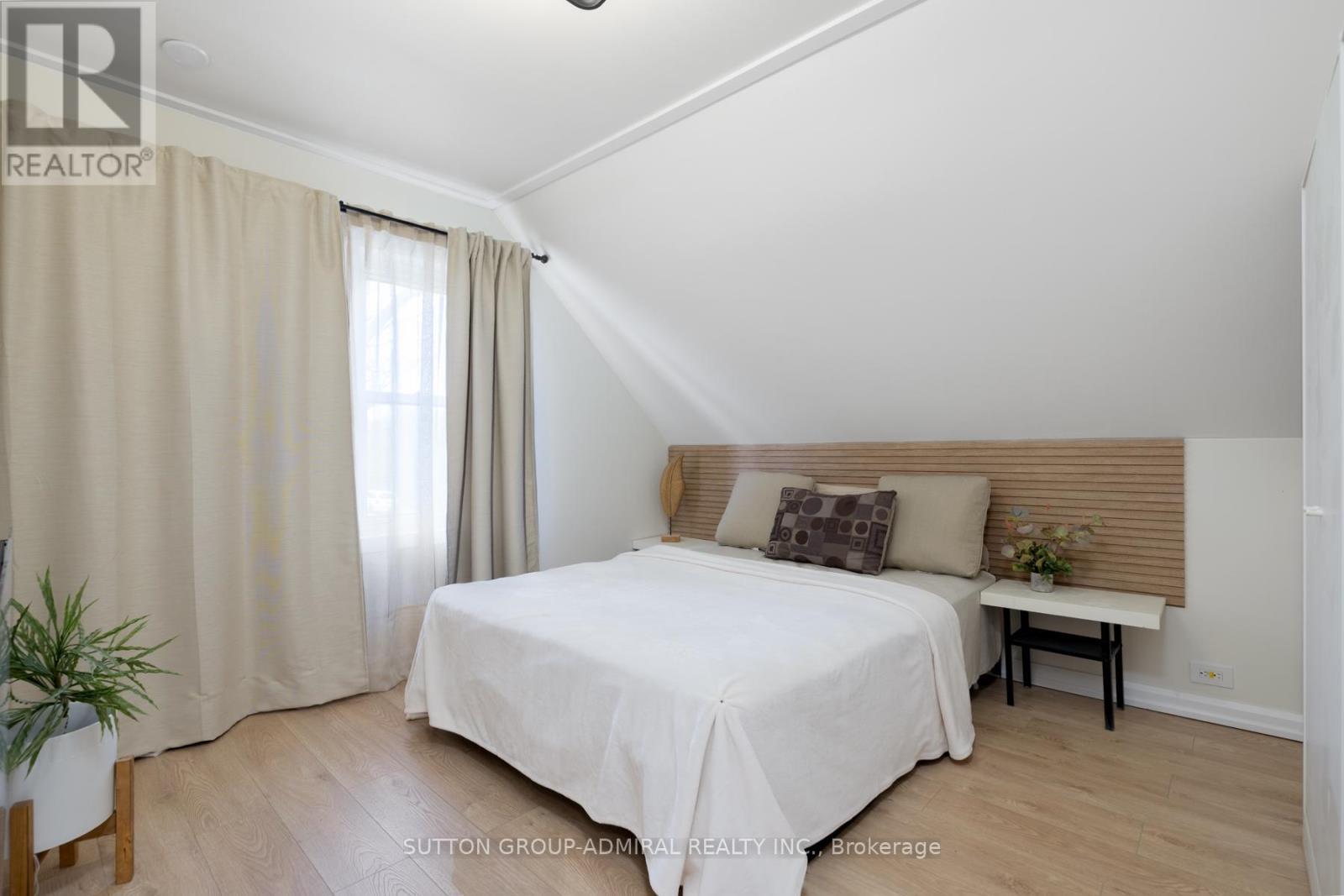 70 Belleville Street, Prince Edward County, ON - Indoor Photo Showing Bedroom