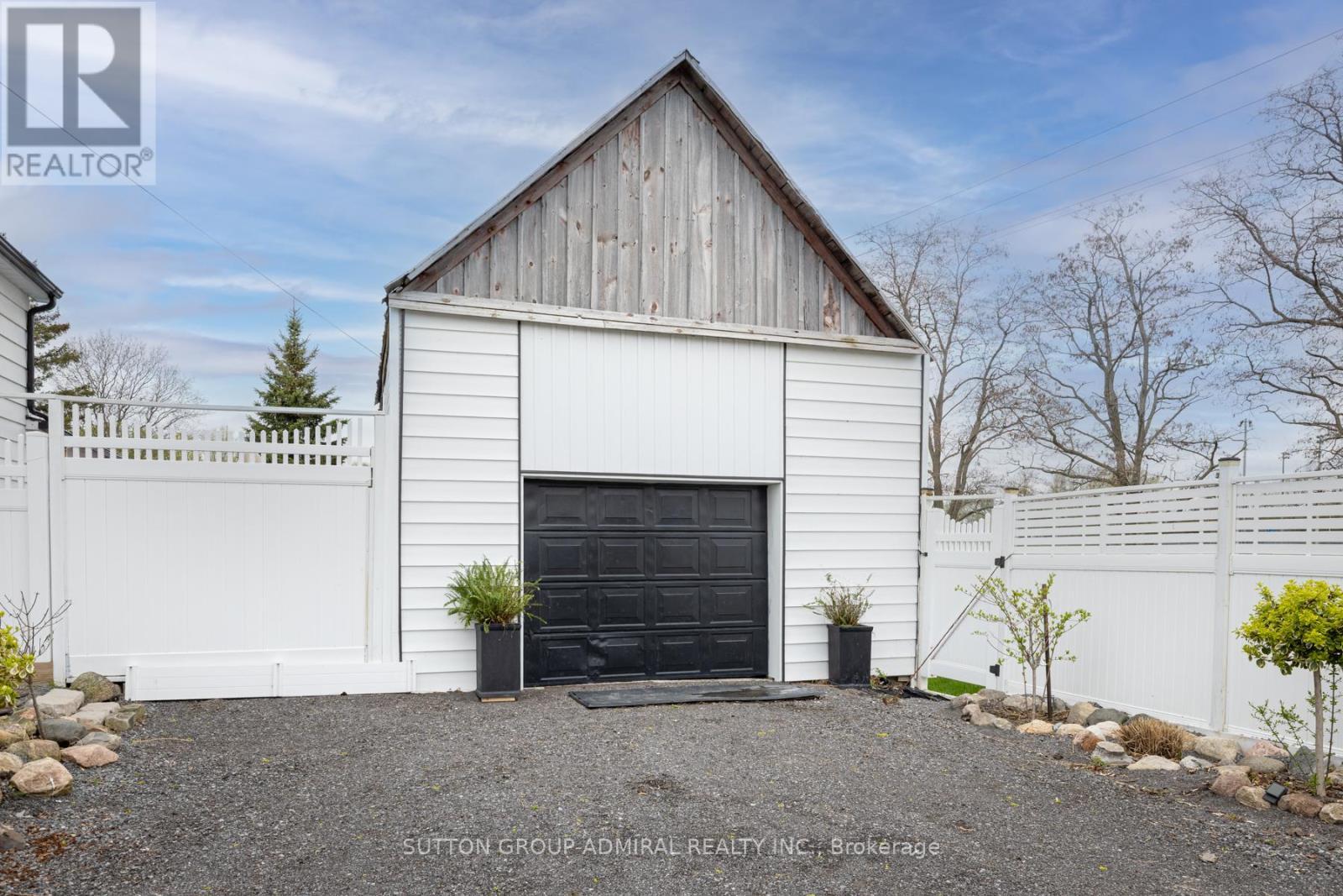 70 Belleville Street, Prince Edward County, ON - Outdoor
