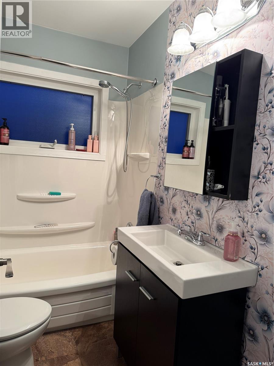 1003 11Th Street, Humboldt, SK - Indoor Photo Showing Bathroom