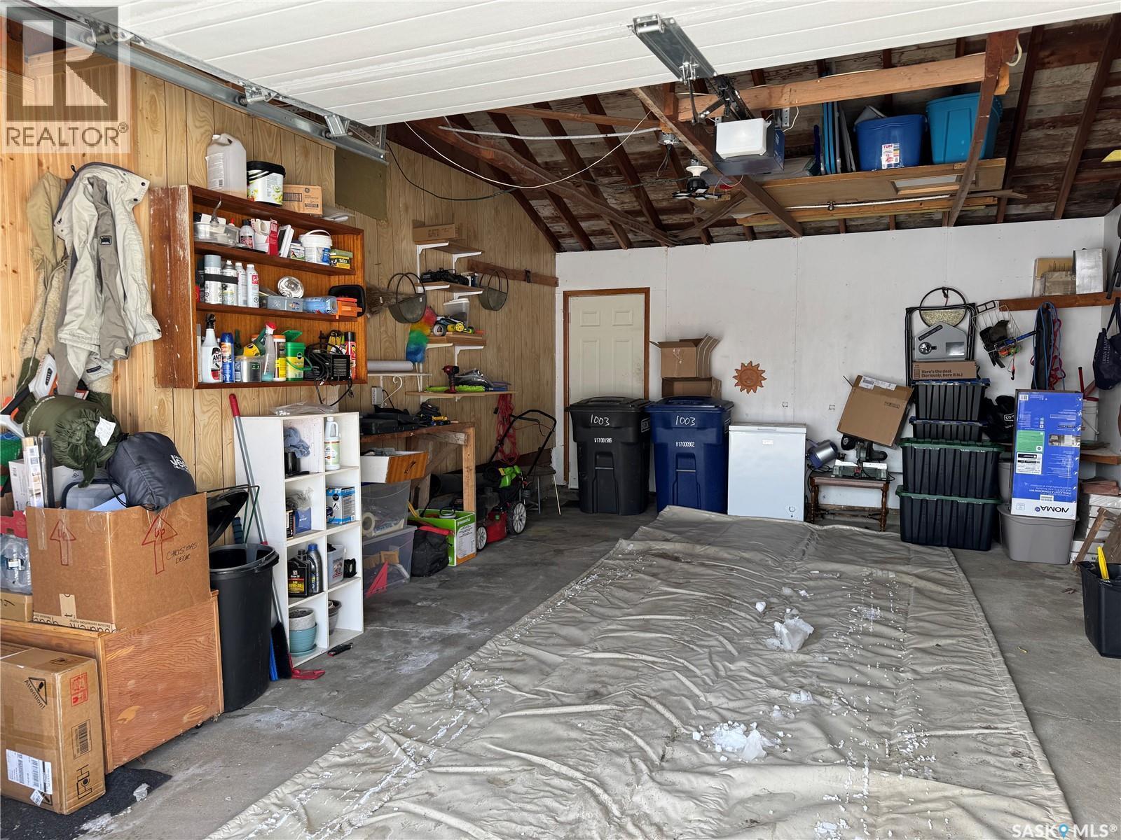 1003 11Th Street, Humboldt, SK - Indoor