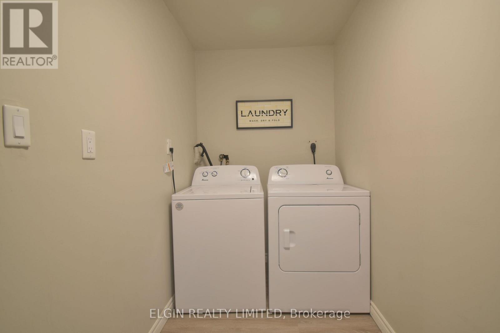 57 Scott Street, St. Thomas, ON - Indoor Photo Showing Laundry Room