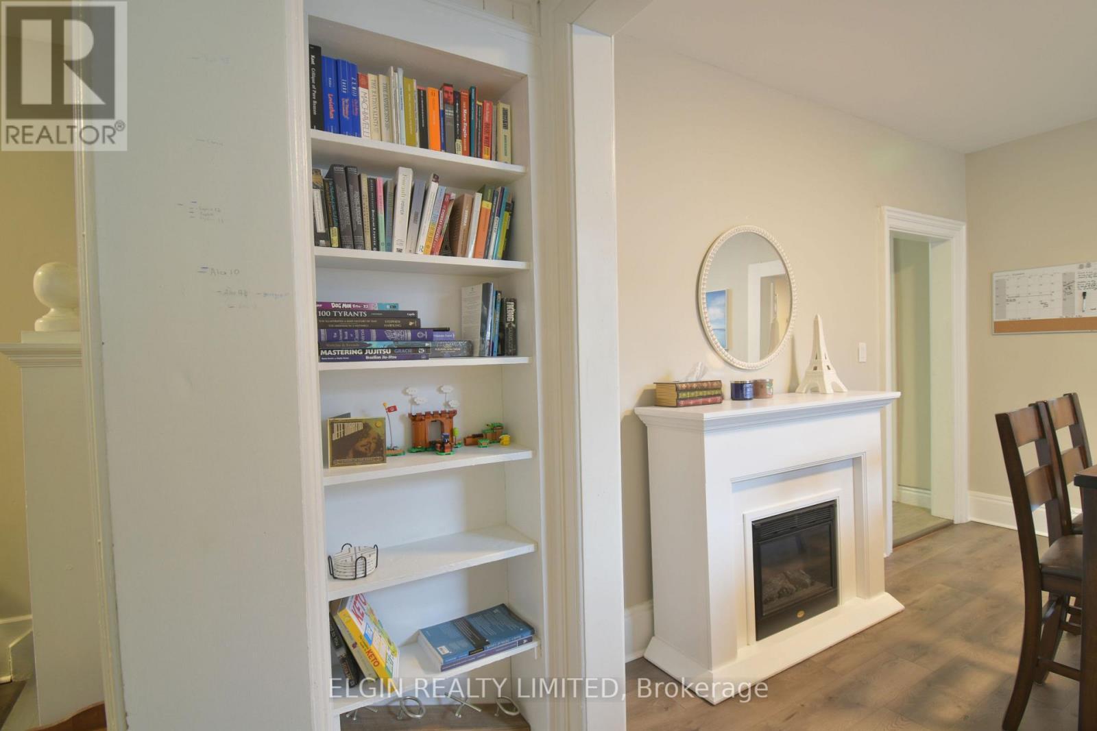 57 Scott Street, St. Thomas, ON - Indoor With Fireplace