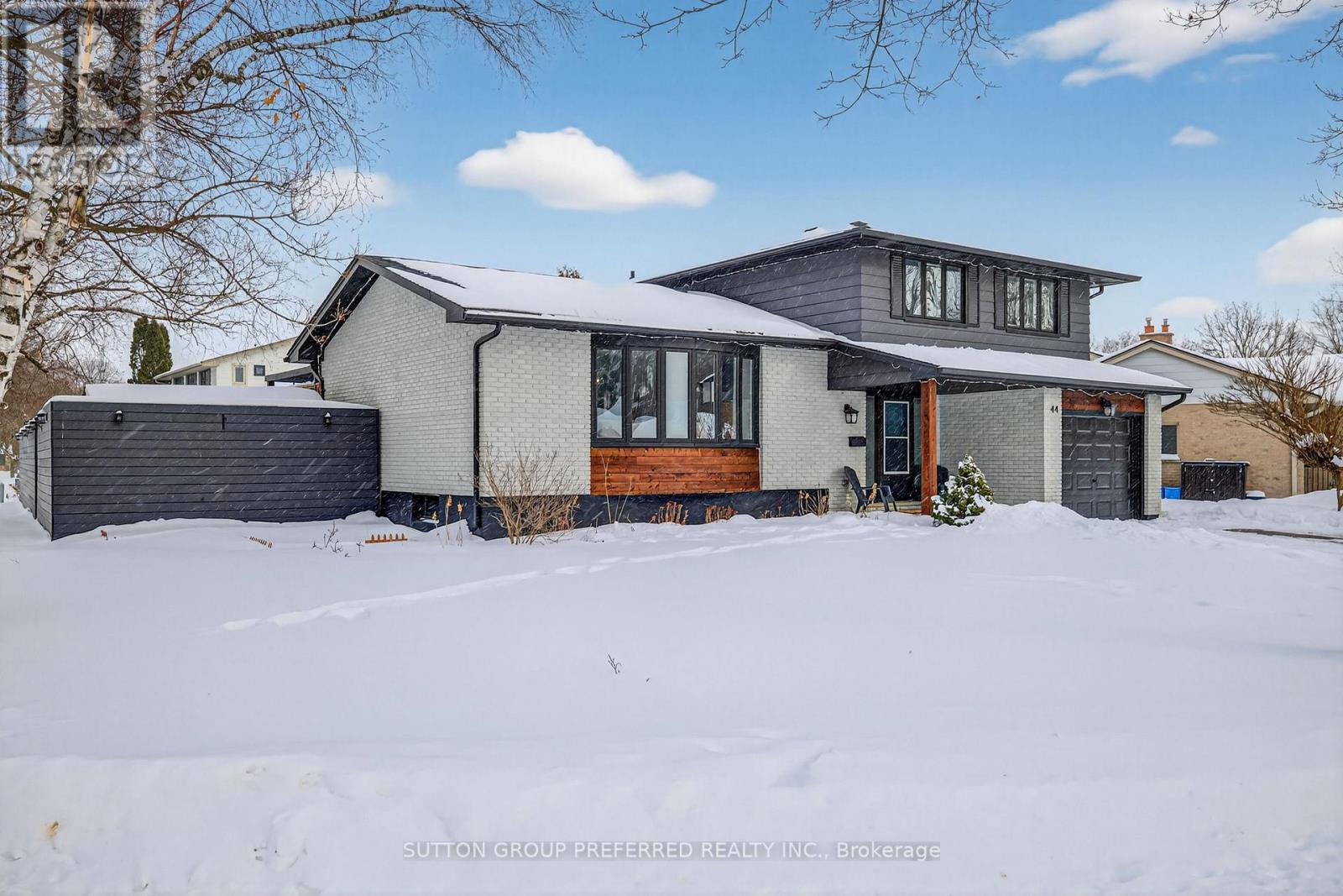 44 Cumberland Crescent, London North (North G), ON - Outdoor