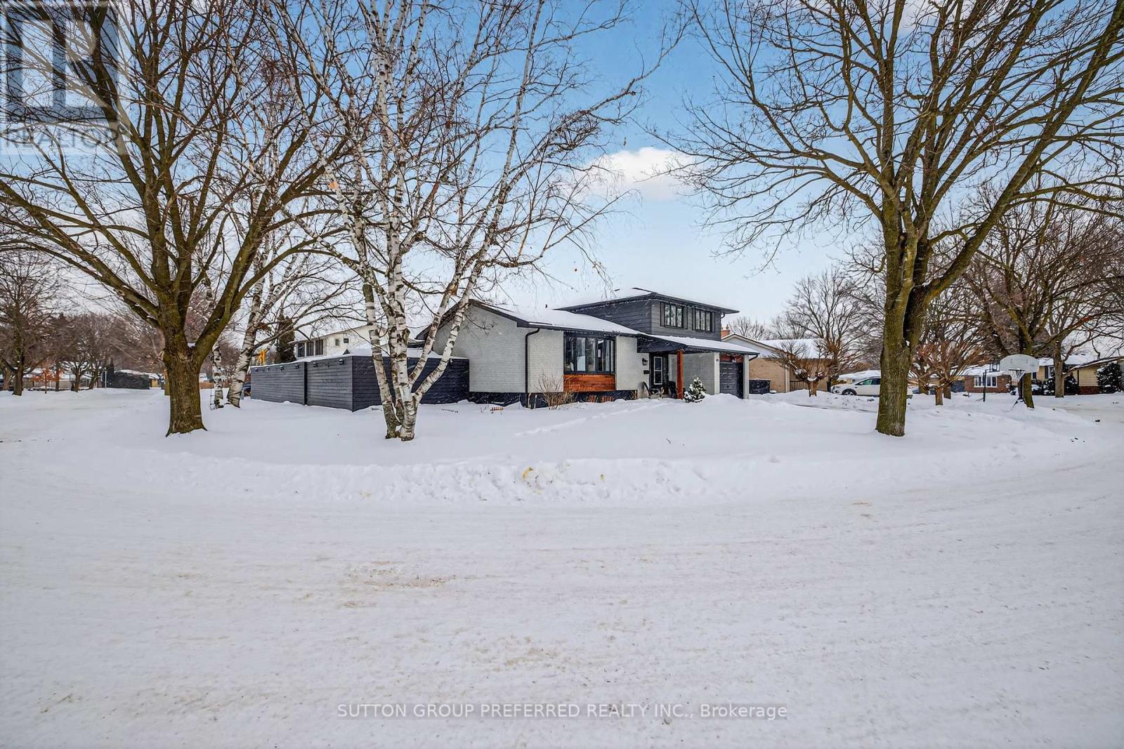 44 Cumberland Crescent, London North (North G), ON - Outdoor